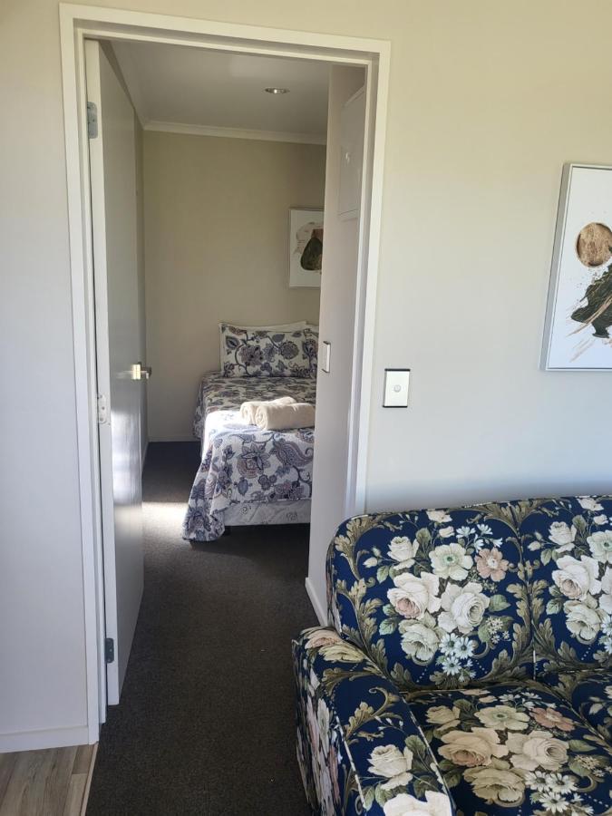 Misty Peaks Cottage Fox Glacier Bagian luar foto