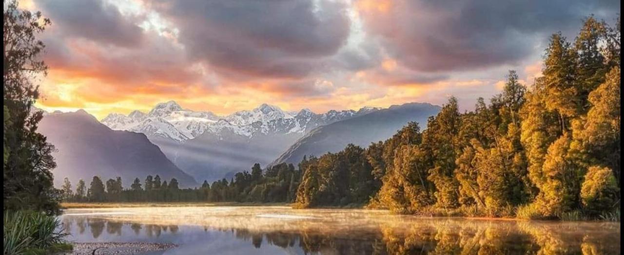Misty Peaks Cottage Fox Glacier Bagian luar foto